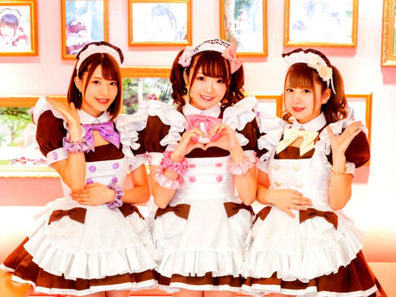 5月10日星期五，女仆Cafè与coser Aoy Queen在都灵